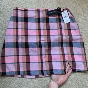 BRAND NEW: Cotton On pink plaid mini skirt